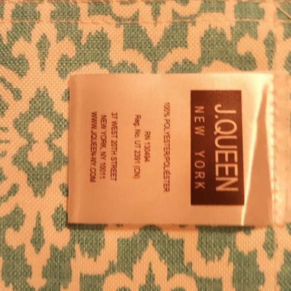 J. QUEEN New York table runner - Picture 3 of 7